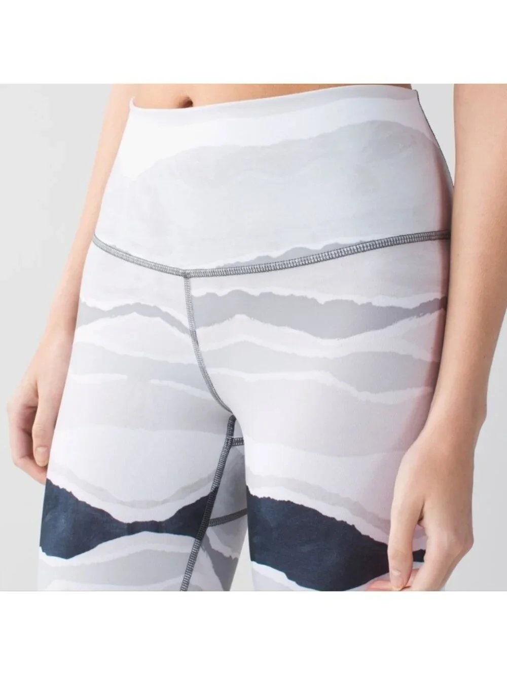 Lululemon True Self Crop Bleacher Stripe White Black